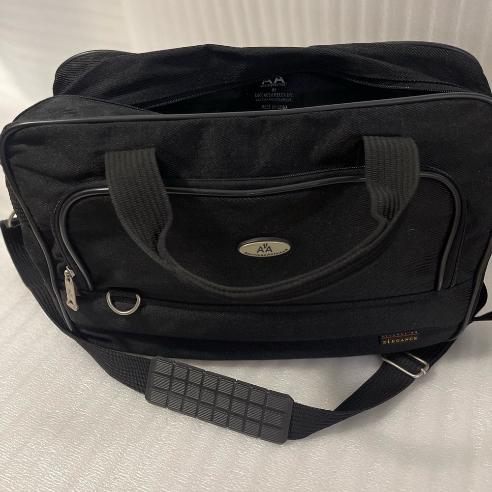 Black American Airlines Elegance Collection Travel Tote Bag - Picture 16 of 16